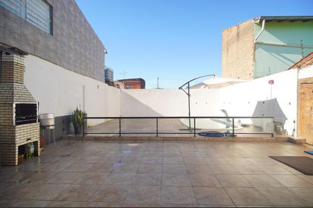 Casa à venda com 270m², 2 quartos e 2 vagasChurrasqueira