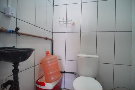 Casa à venda com 270m², 2 quartos e 2 vagasBanheiro 2