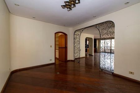 Apartamento à venda com 4 quartos, 247m² em Santa Cecilia, São Paulo