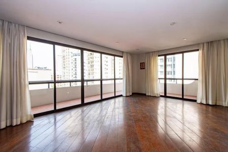 Apartamento à venda com 4 quartos, 247m² em Santa Cecilia, São Paulo