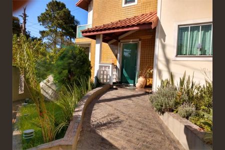 Casa à venda com 338m², 3 quartos e sem vaga