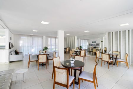Apartamento à venda com 80m², 3 quartos e 1 vaga Apartamento à venda com 80m², 3 quartos e 1 vagaÁrea comum - Salão de festas