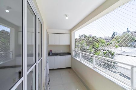Apartamento à venda com 80m², 3 quartos e 1 vaga Apartamento à venda com 80m², 3 quartos e 1 vagaVaranda