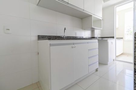 Apartamento à venda com 80m², 3 quartos e 1 vaga Apartamento à venda com 80m², 3 quartos e 1 vagaCozinha e Área de Serviço