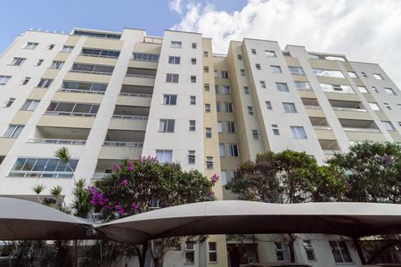 Apartamento à venda com 80m², 3 quartos e 1 vaga Apartamento à venda com 80m², 3 quartos e 1 vagaFachada do bloco