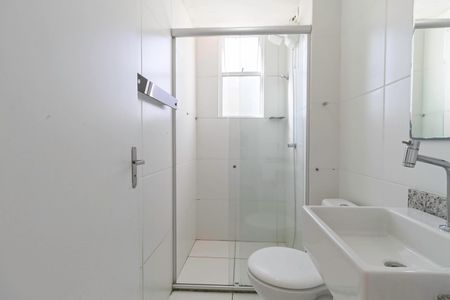 Apartamento à venda com 80m², 3 quartos e 1 vaga Apartamento à venda com 80m², 3 quartos e 1 vagaBanheiro social