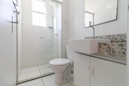 Apartamento à venda com 80m², 3 quartos e 1 vaga Apartamento à venda com 80m², 3 quartos e 1 vagaBanheiro social