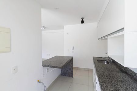 Apartamento à venda com 80m², 3 quartos e 1 vaga Apartamento à venda com 80m², 3 quartos e 1 vagaCozinha e Área de Serviço