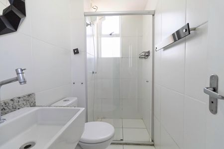 Apartamento à venda com 80m², 3 quartos e 1 vaga Apartamento à venda com 80m², 3 quartos e 1 vagaBanheiro da suíte