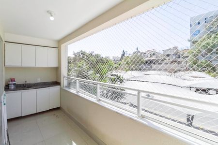 Apartamento à venda com 80m², 3 quartos e 1 vaga Apartamento à venda com 80m², 3 quartos e 1 vagaVaranda