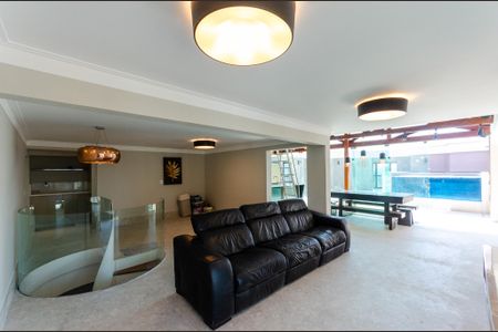 Apartamento para alugar com 360m², 3 quartos e 4 vagas Apartamento para alugar com 360m², 3 quartos e 4 vagasCobertura - Salão