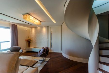 Apartamento para alugar com 360m², 3 quartos e 4 vagas Apartamento para alugar com 360m², 3 quartos e 4 vagasSala