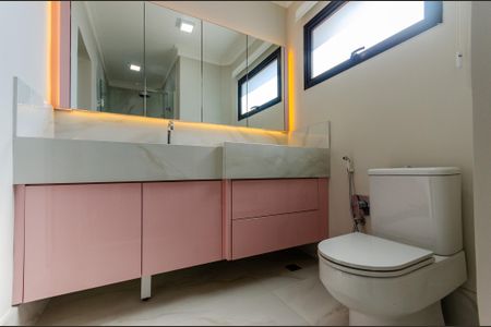 Apartamento para alugar com 360m², 3 quartos e 4 vagas Apartamento para alugar com 360m², 3 quartos e 4 vagasBanheiro da Suíte 2