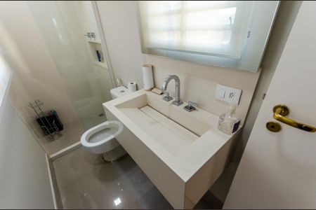 Apartamento para alugar com 360m², 3 quartos e 4 vagas Apartamento para alugar com 360m², 3 quartos e 4 vagasBanheiro da Suíte 3