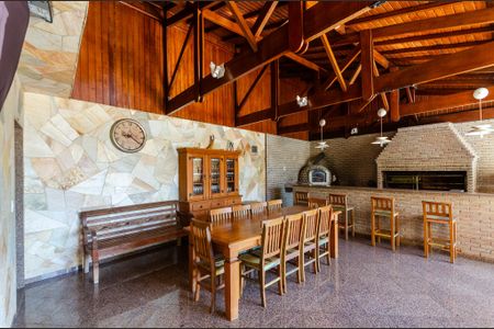 Apartamento para alugar com 360m², 3 quartos e 4 vagas Apartamento para alugar com 360m², 3 quartos e 4 vagasÁrea comum - Churrasqueira