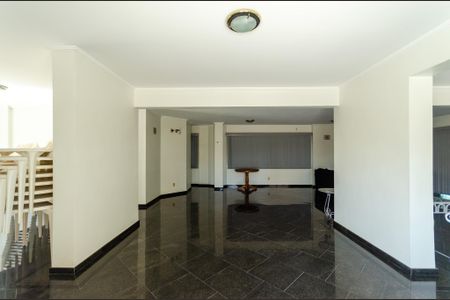 Apartamento para alugar com 360m², 3 quartos e 4 vagas Apartamento para alugar com 360m², 3 quartos e 4 vagasÁrea comum - Salão de festas