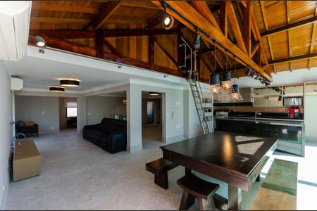 Apartamento para alugar com 360m², 3 quartos e 4 vagas Apartamento para alugar com 360m², 3 quartos e 4 vagasCobertura - Salão