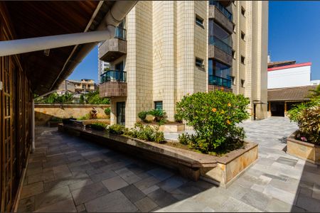 Apartamento para alugar com 360m², 3 quartos e 4 vagas Apartamento para alugar com 360m², 3 quartos e 4 vagasÁrea comum