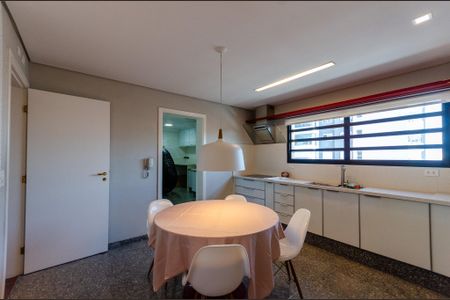 Apartamento para alugar com 360m², 3 quartos e 4 vagas Apartamento para alugar com 360m², 3 quartos e 4 vagasCozinha