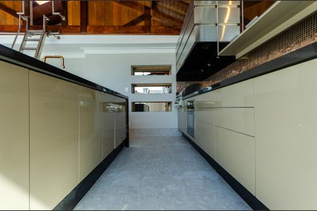 Apartamento para alugar com 360m², 3 quartos e 4 vagas Apartamento para alugar com 360m², 3 quartos e 4 vagasCobertura - Salão