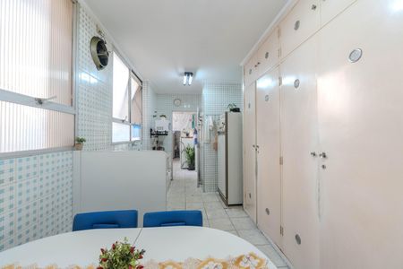 Apartamento para alugar com 143m², 4 quartos e 2 vagasCozinha