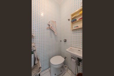 Apartamento para alugar com 143m², 4 quartos e 2 vagasBanheiro de serviço