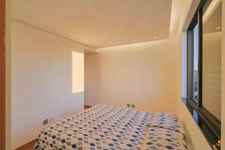 Apartamento à venda com 300m², 4 quartos e 4 vagas Apartamento à venda com 300m², 4 quartos e 4 vagasSuíte 2