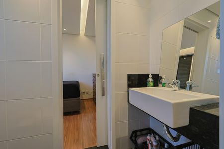 Apartamento à venda com 300m², 4 quartos e 4 vagas Apartamento à venda com 300m², 4 quartos e 4 vagasBanheiro dos Quartos 1 e 2