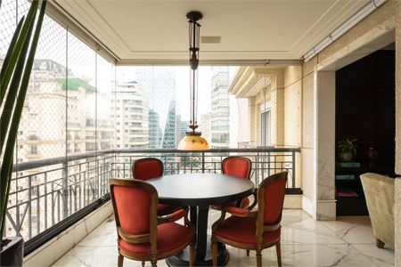 Apartamento à venda com 3 quartos, 333m² em Vila Nova Conceição, São Paulo