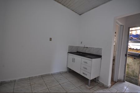Cozinha de casa para alugar com 1 quarto, 45m² em Vila Maria Alta, São Paulo