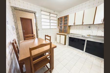 Apartamento à venda com 90m², 2 quartos e 1 vagaCozinha