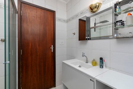 Casa à venda com 180m², 3 quartos e 2 vagasBanheiro