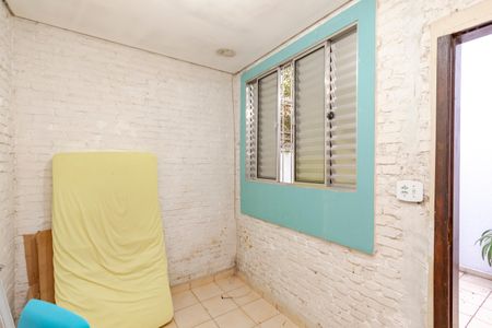 Casa à venda com 180m², 3 quartos e 2 vagasQuarto de Serviço