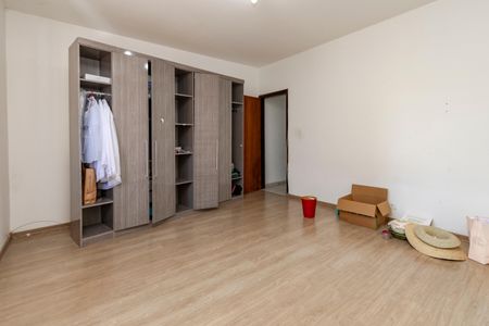 Casa à venda com 180m², 3 quartos e 2 vagasQuarto 1