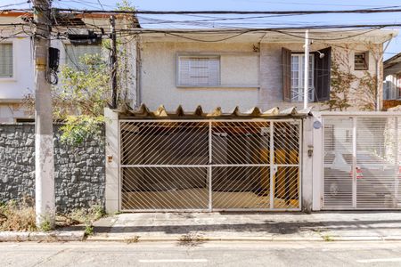 Casa à venda com 180m², 3 quartos e 2 vagasFachada