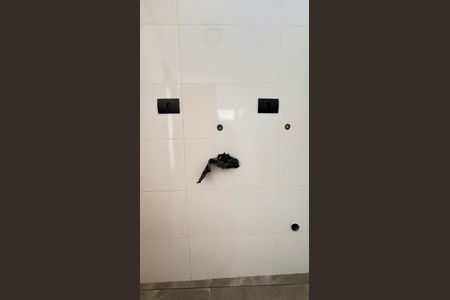 Casa à venda com 170m², 3 quartos e 2 vagas Casa à venda com 170m², 3 quartos e 2 vagasCobertura - Area de Serviço