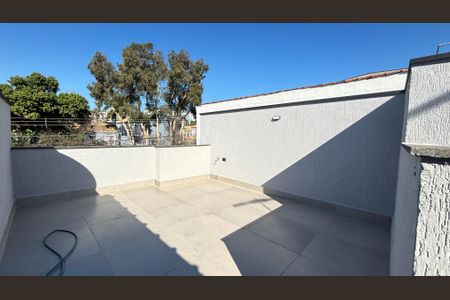 Casa à venda com 170m², 3 quartos e 2 vagas Casa à venda com 170m², 3 quartos e 2 vagasCobertura