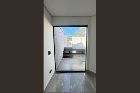 Casa à venda com 170m², 3 quartos e 2 vagas Casa à venda com 170m², 3 quartos e 2 vagasCobertura