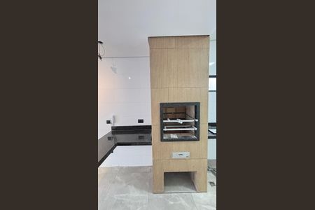 Casa à venda com 170m², 3 quartos e 2 vagas Casa à venda com 170m², 3 quartos e 2 vagasCobertura - Churrasqueira