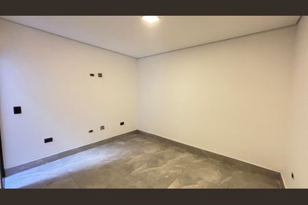 Casa à venda com 170m², 3 quartos e 2 vagas Casa à venda com 170m², 3 quartos e 2 vagasSuíte