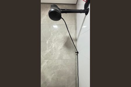 Casa à venda com 170m², 3 quartos e 2 vagas Casa à venda com 170m², 3 quartos e 2 vagasBanheiro