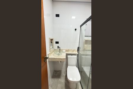 Casa à venda com 170m², 3 quartos e 2 vagas Casa à venda com 170m², 3 quartos e 2 vagasBanheiro