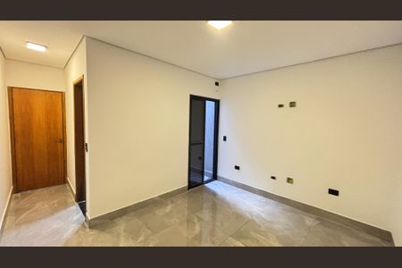 Casa à venda com 170m², 3 quartos e 2 vagas Casa à venda com 170m², 3 quartos e 2 vagasSuíte