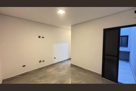 Casa à venda com 170m², 3 quartos e 2 vagas Casa à venda com 170m², 3 quartos e 2 vagasSuíte