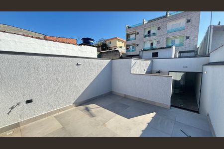 Casa à venda com 170m², 3 quartos e 2 vagas Casa à venda com 170m², 3 quartos e 2 vagasCobertura