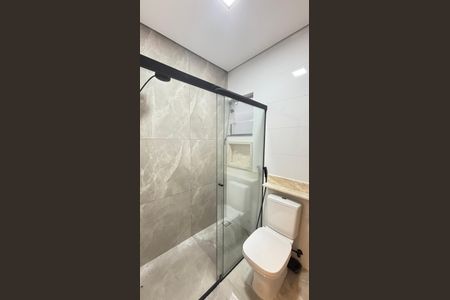 Casa à venda com 170m², 3 quartos e 2 vagas Casa à venda com 170m², 3 quartos e 2 vagasBanheiro da Suíte