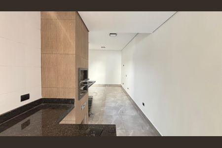 Casa à venda com 170m², 3 quartos e 2 vagas Casa à venda com 170m², 3 quartos e 2 vagasCobertura - Churrasqueira