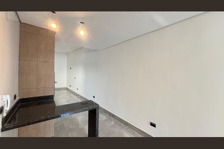 Casa à venda com 170m², 3 quartos e 2 vagas Casa à venda com 170m², 3 quartos e 2 vagasCobertura - Churrasqueira