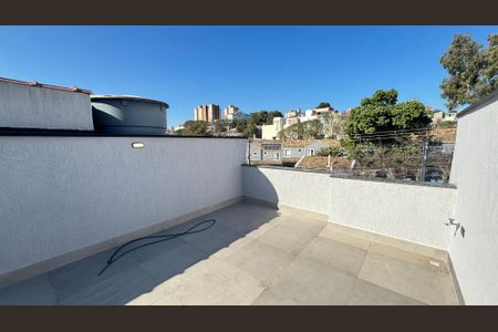 Casa à venda com 170m², 3 quartos e 2 vagas Casa à venda com 170m², 3 quartos e 2 vagasCobertura