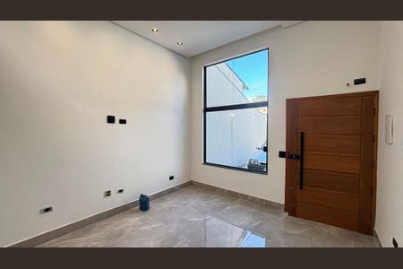 Casa à venda com 170m², 3 quartos e 2 vagas Casa à venda com 170m², 3 quartos e 2 vagasSala/Cozinha